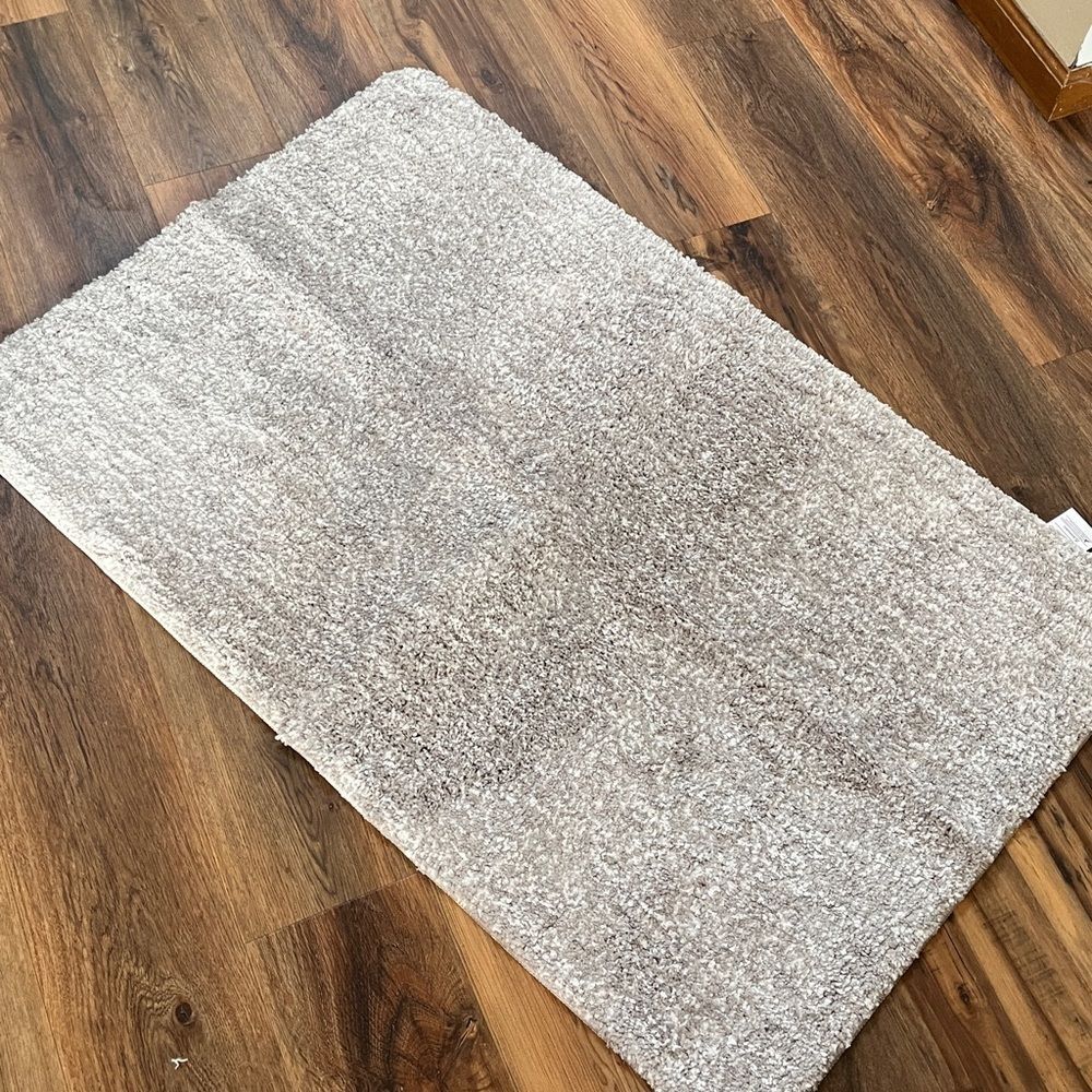 Gray Rug Super Soft - Picture 4 of 5
